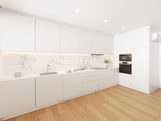 Apartamento de 3 quartos com varanda| Estacionamento – Alverca