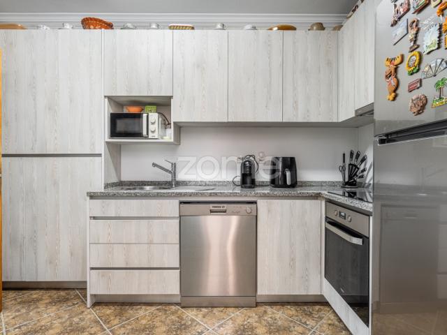 Apartamento de 3 quartos com varandas e garagem em Rio Tinto