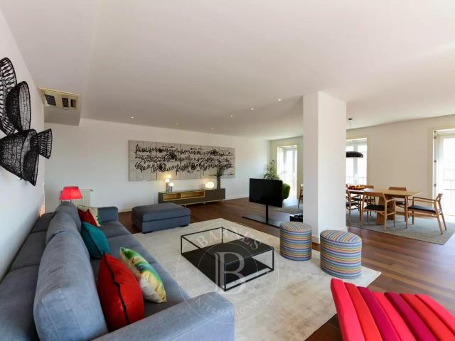 Apartamento de 3 Quartos no Chiado com vista para o rio 214m² Santa Catarina