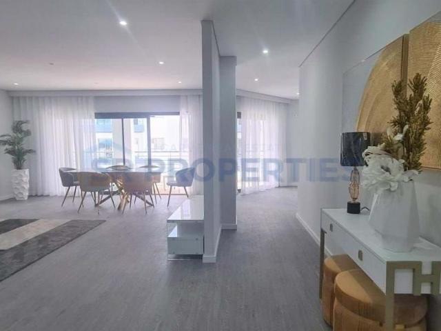 Apartamento de tipologia T3 com piscina em Olhão 137m² Olhão