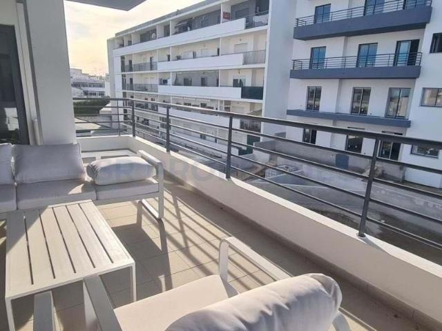 Apartamento de tipologia T3 com piscina em Olhão 132m² Olhão
