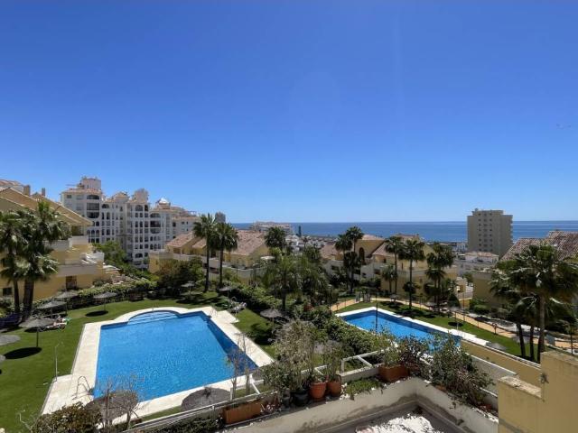Apartamento de tres dormitorios en Residencial Puerto Alto