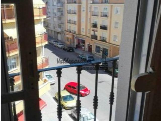 APARTAMENTO DE UN DORMITORIO BIEN AMUEBLADO EN CARRETERA DE LA CORTE