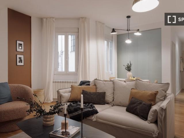 Apartamento de un dormitorio en alquiler en Almagro, Madrid