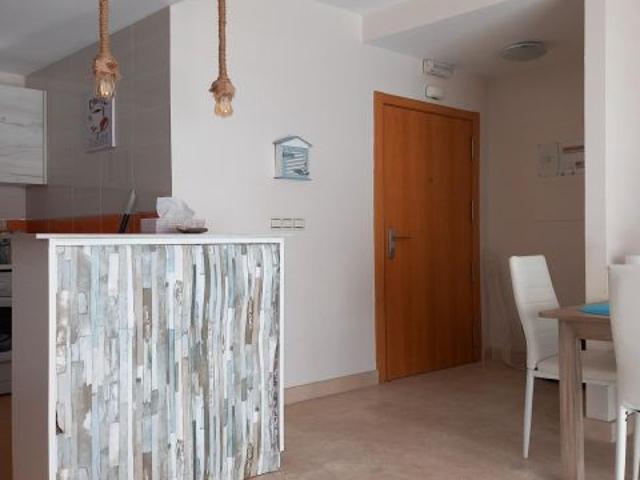 APARTAMENTO DE DOS DORMITORIOS CON VISTAS AL MAR. PARKING