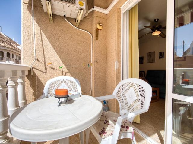 Apartamento de dos dormitorios cerca de la playa en Torrevieja