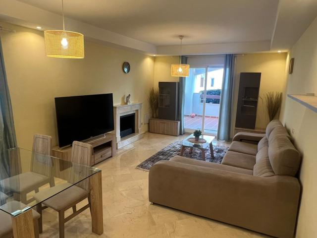 Apartamento de dos dormitorios en Aloha Royal