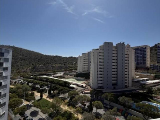 Apartamento de esquina con gran terraza y vistas abiertas — a 300 m del mar en La Cala Finestrat