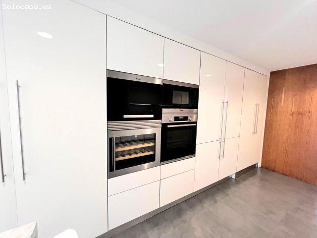 APARTAMENTO DE LUJO, MODERNO, SIN AMUEBLAR, AIRE ACONDICIONADO, APARCAMIENTO PRIVADO, PISCINA CALEFA