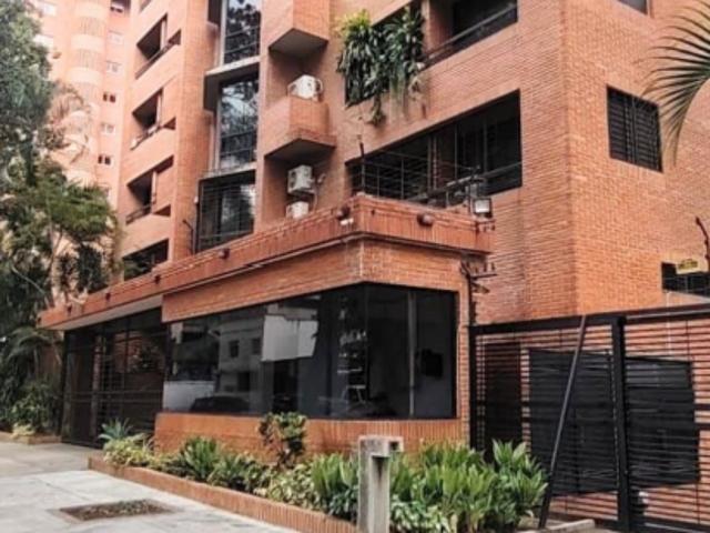 Apartamento de Lujo Amoblado y Equipado en El Rosal – Con Piscina