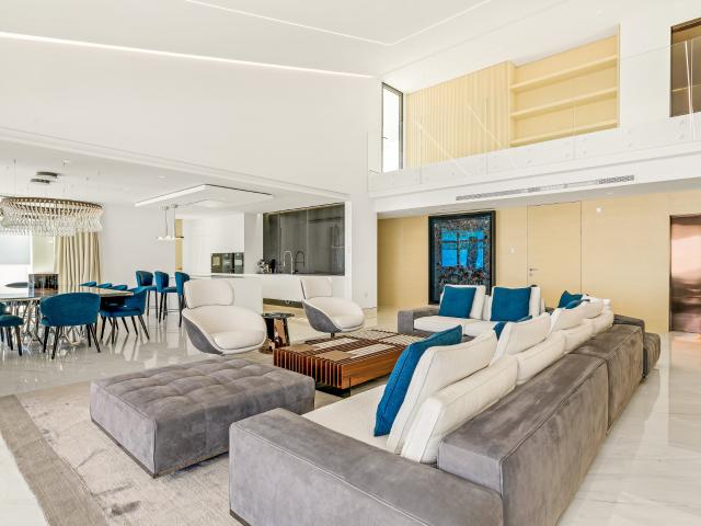 APARTAMENTO DE LUJO CON VISTAS AL MAR