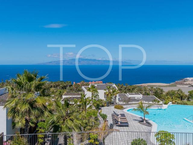 Apartamento de lujo con jardín, jacuzzi y vistas panorámicas. 201m² Abama