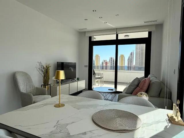 Apartamento de lujo en Benidorm – Vistas al mar y a las mont. 137m² Benidorm