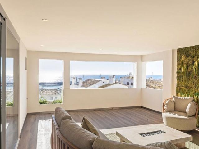 Apartamento de lujo en Puerto Banús