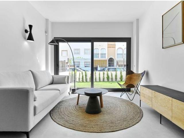 ? Apartamento de Lujo en Planta Baja con Jardín Privado – Obra Nueva en Torrevieja