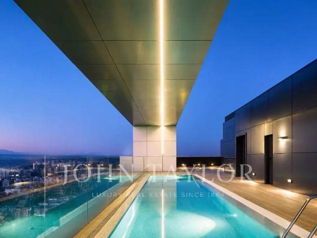 Apartamento de lujo en Torre Skyline