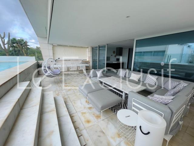 APARTAMENTO DE LUJO EN URBANIZACIÓN PRIVADA