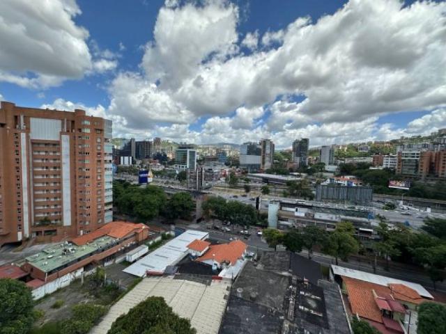 APARTAMENTO DE LUJO REMODELADO EN EL ROSAL BELLA