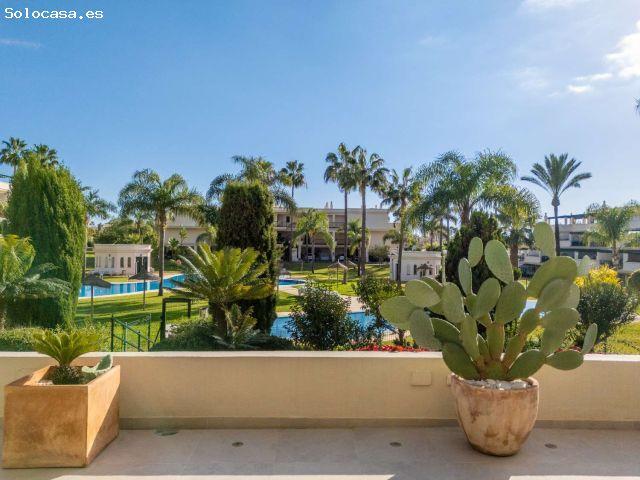 Apartamento de lujo totalmente reformado en Lorcrimar, Nueva Andalucía