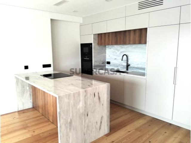 Apartamento de Luxo com Vistas Deslumbrantes para a Penha