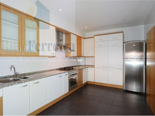 à venda Luxuoso apartamento de 222 m2, Centro Oeiras e Sao Juliao Barra, Oeiras, Lisboa