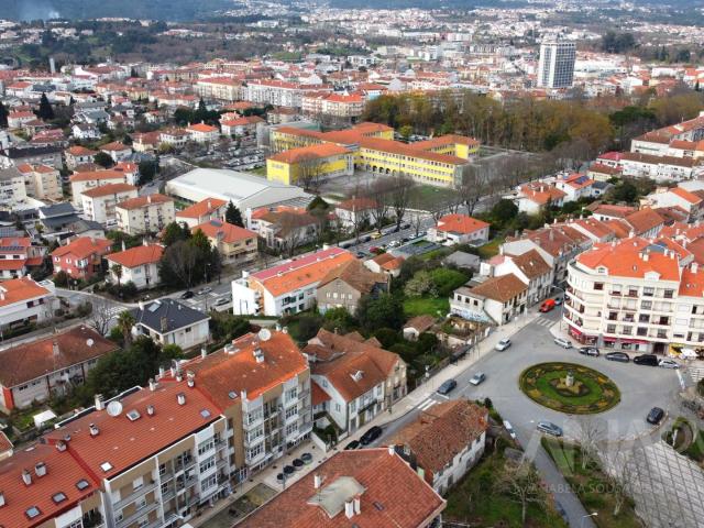 Apartamento de luxo e com áreas muito grandes no centro de V. 242m² Viseu