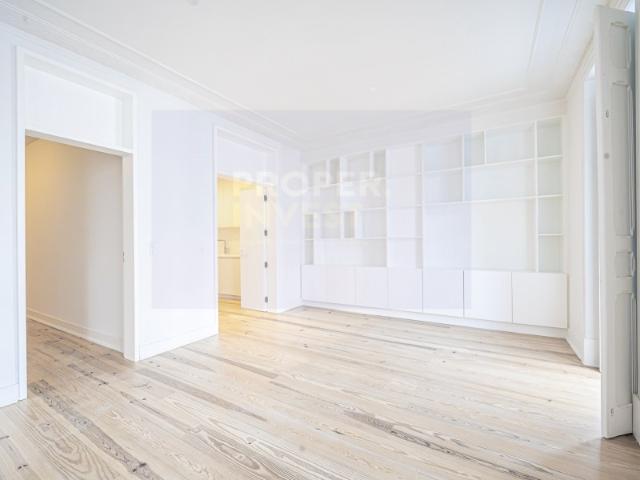 Apartamento de luxo reabilitado com terraço, na zona premium da cidade de Lisboa