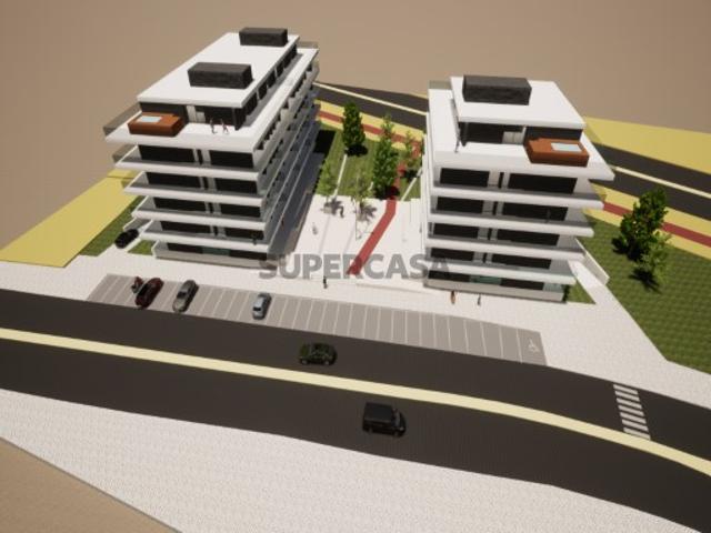 Apartamento de Luxo T3 com 3 Suites, Varandas, Arrecadação e 2 Boxes, no Montijo