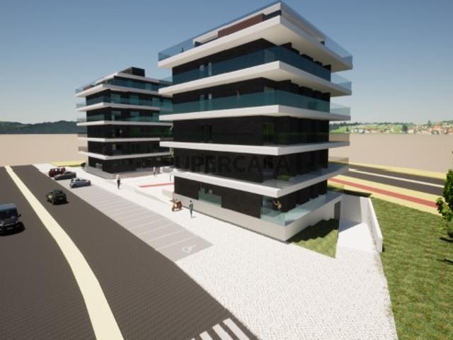 Apartamento de Luxo T3 com 3 Suites, Varandas, Arrecadação e Parqueamento, no Montijo