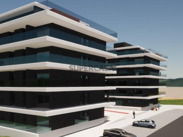 Apartamento de Luxo T3 com 3 Suites, Varandas e Parqueamento, no Montijo