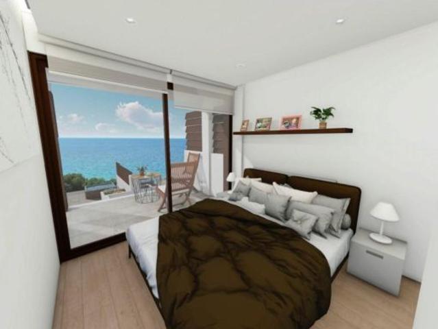 Apartamento de Obra Nueva de 2 Dormitorios en Primera Línea de Playa con Vistas al Mar