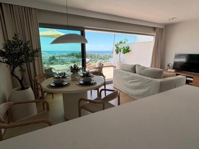 Apartamento de Obra Nueva en Venta en Estepona | Vistas al Mar, Gran Terraza y Seguridad 24 Horas