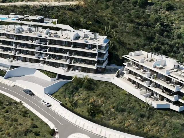 Apartamento de planta baja de 3 dormitorios y 2 baños con vi. 110m² Rincón de la Victoria