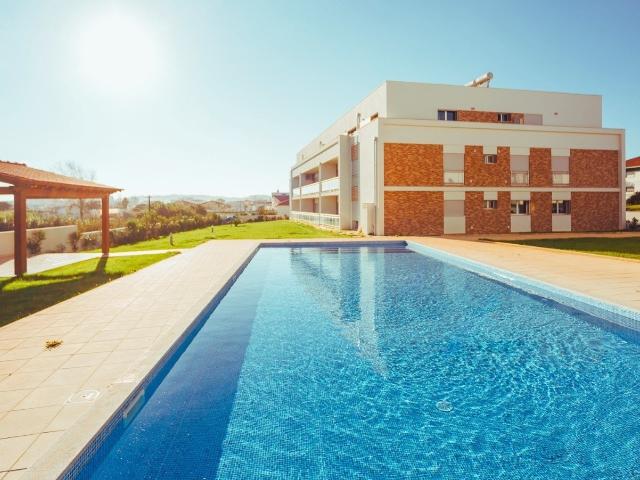 Apartamento de Praia com Piscina em São Martinho do Porto