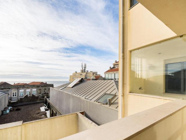 Apartamento de quatro quartos com vistas de mar 184m² Aldoar, Foz do Douro e Nevogilde