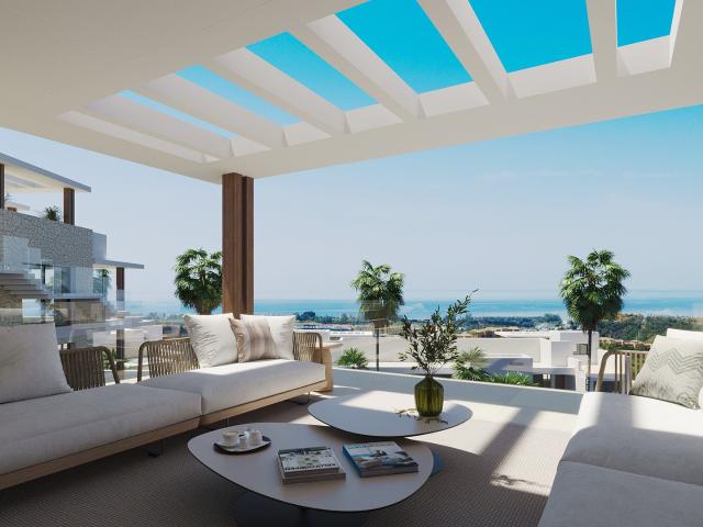 Apartamento dúplex con amplio solárium y vistas abiertas en. 187m² Estepona
