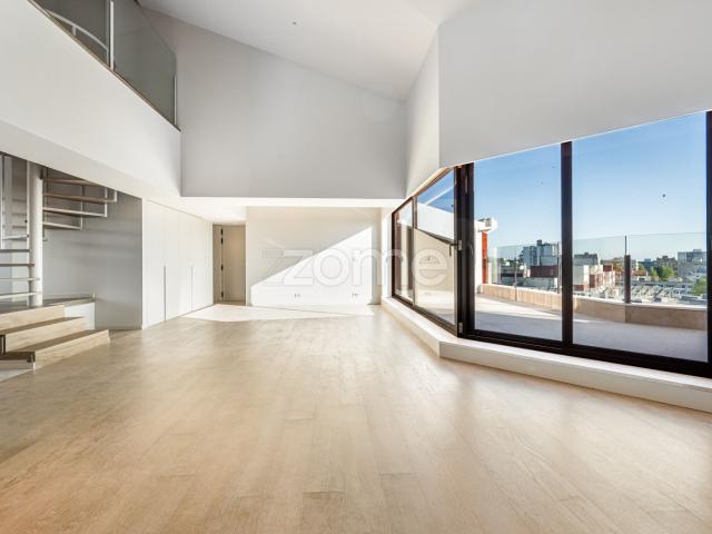 Apartamento Duplex de 3 Quartos – Avenida da Boavista