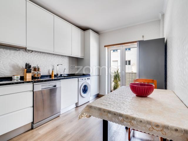 Apartamento Duplex de 3 Quartos em Enxerim