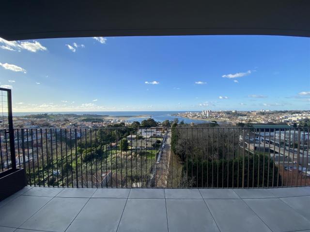 Apartamento duplex de luxo com 3 quartos e vistas deslumbran. 140m² São Pedro Da Afurada