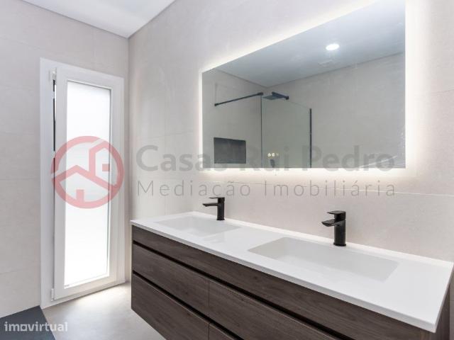 Apartamento Duplex T3 com Garagem Box e Terrao
