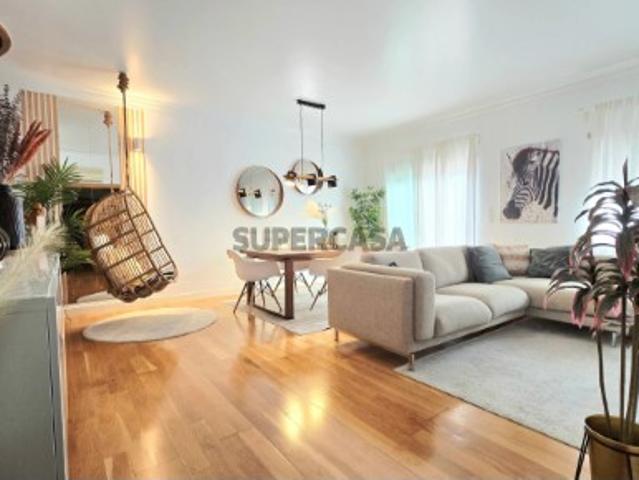 Apartamento Duplex T3 perto do mar na Caparica Conforto, Elegância, Proximidade da Natureza e Estilo de Vida Descontraído