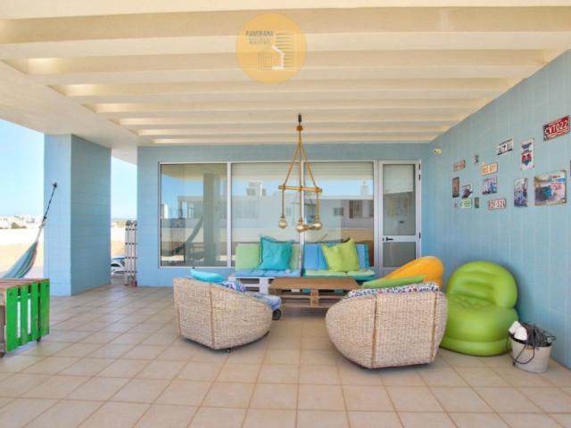 Apartamento Duplex T4 com um enorme terraço e garagem box