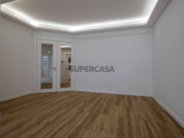 Apartamento em Almada, Cova da Piedade, Pragal e Cacilhas