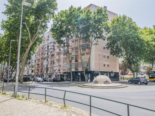 Apartamento em Benfica perto Centro Comercial Colombo