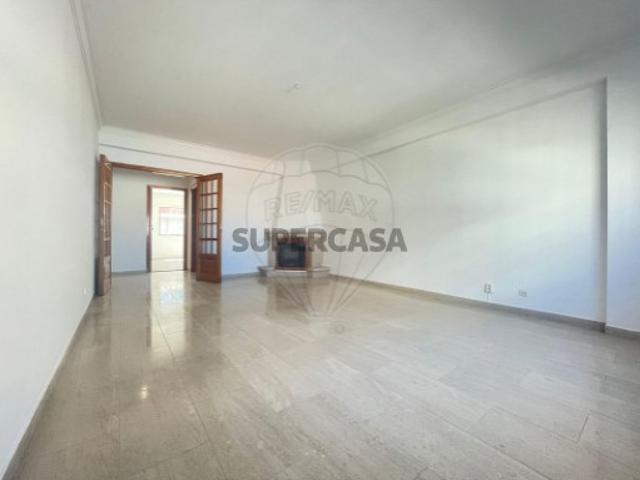 Apartamento T3 em Encosta do Sol
