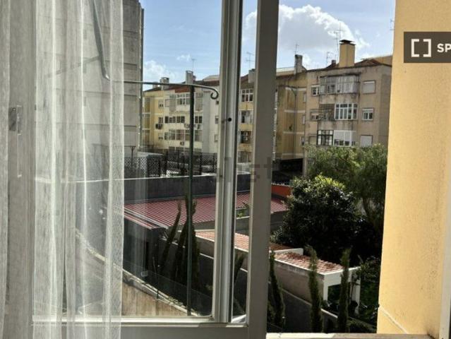 Apartamento em Estrada de Benfica, São Domingos de Benfica