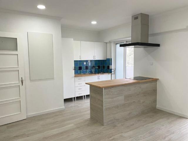 Apartamento em Estrada de Benfica, São Domingos de Benfica