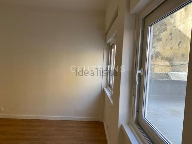 Apartamento em Estrada de Benfica, São Domingos de Benfica