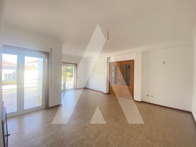 Apartamento em Mogofores