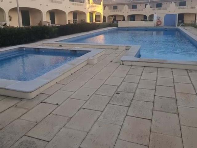Apartamento em Porches Urbanização com piscina